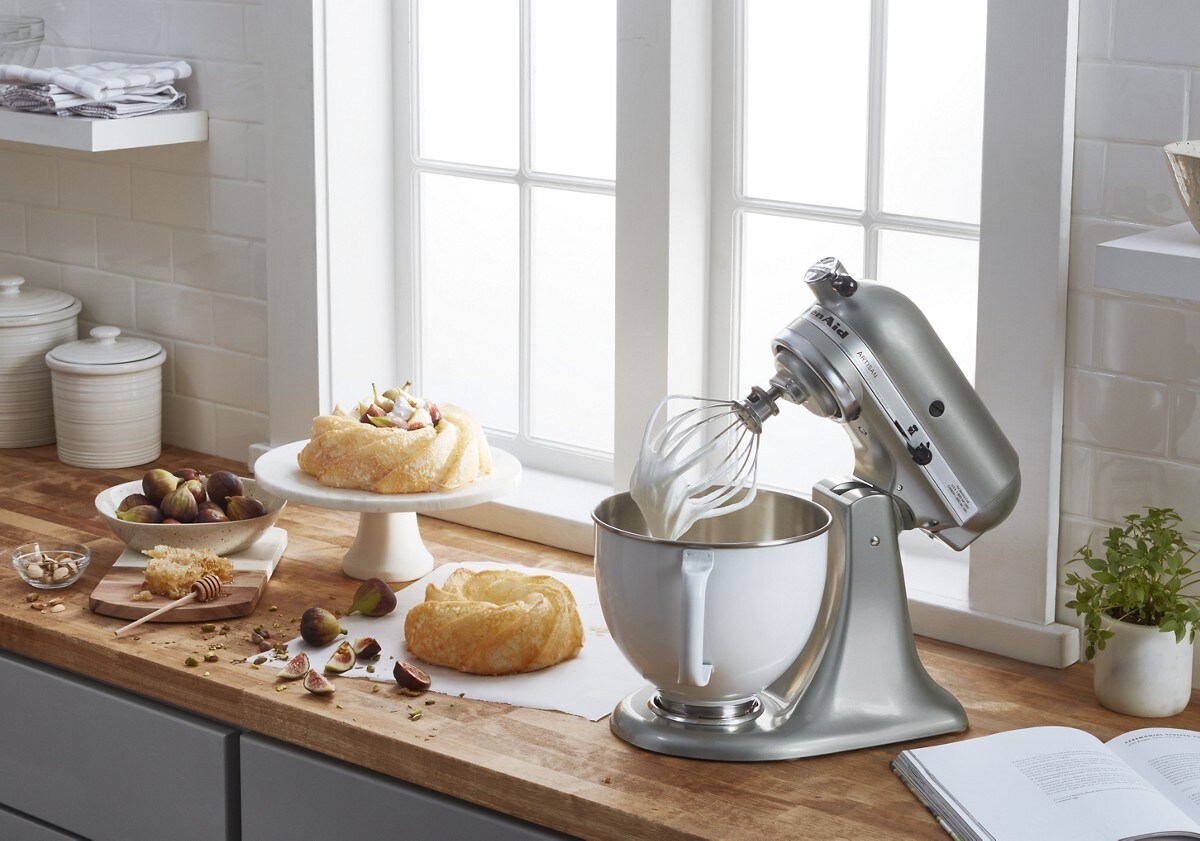 Artisan® Series Tilt-Head Stand Mixer with 5 Quart White Colorfast Finish Stainless Steel Bowl - Contour Silver - Image 4