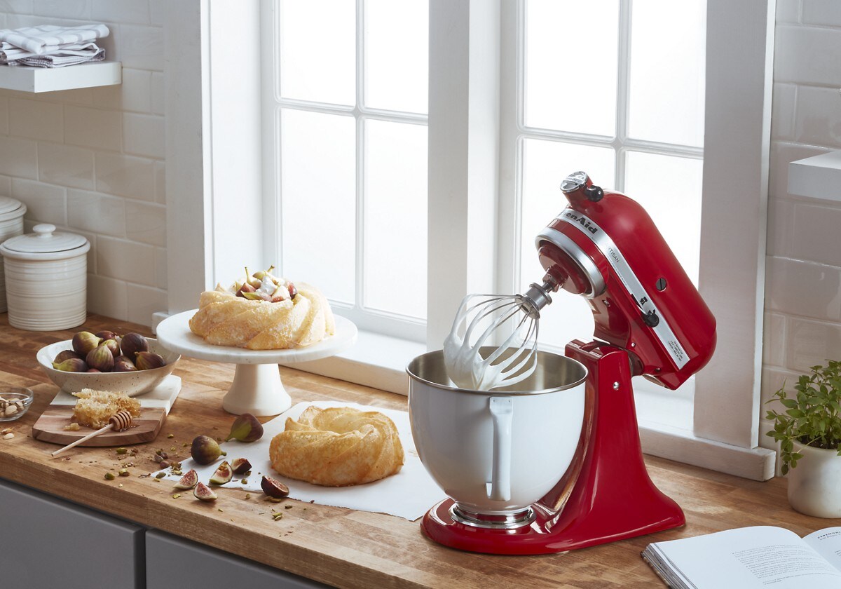 Artisan® Series Tilt-Head Stand Mixer with 5 Quart White Colorfast Finish Stainless Steel Bowl - Empire Red - Image 4